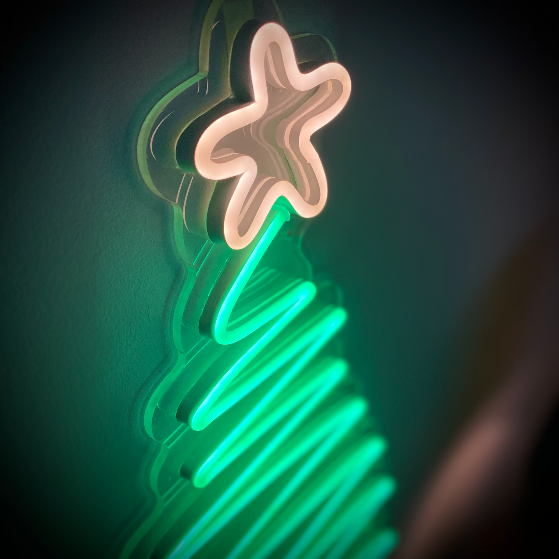 Custom Christmas Neon-Style LED Sign - Christmas Tree